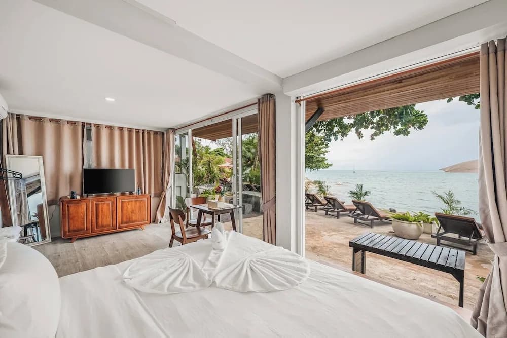 Room-charming Guest Room With Private Fa - photo 1