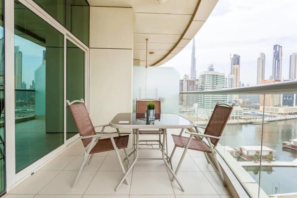 Canal Views Spacious Apartment in Business Bay - photo 6