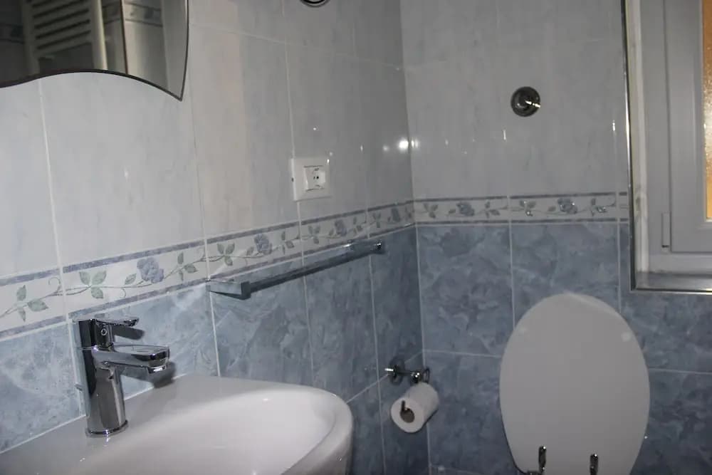 Florence Moreno's Home - photo 9
