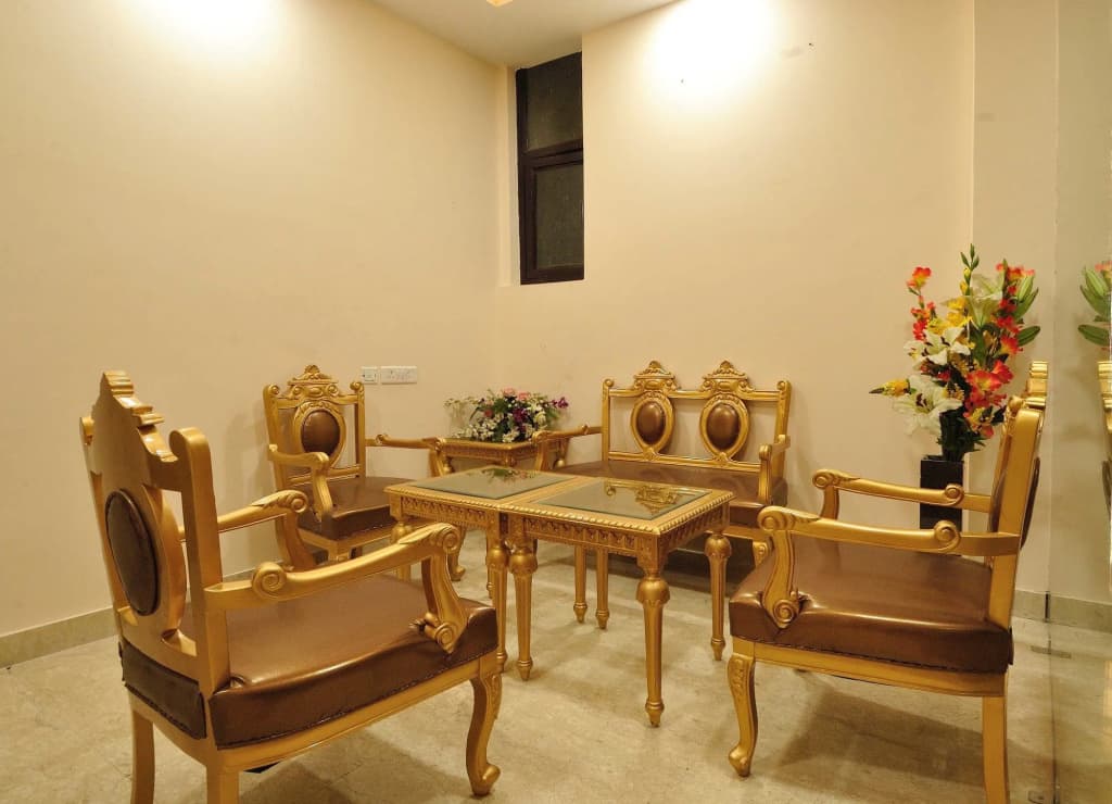 Hotel Kings Inn - photo 12