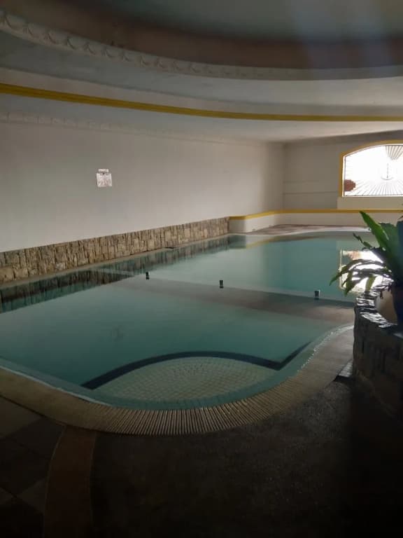 Mutiara Penthouse Hotel - photo 15