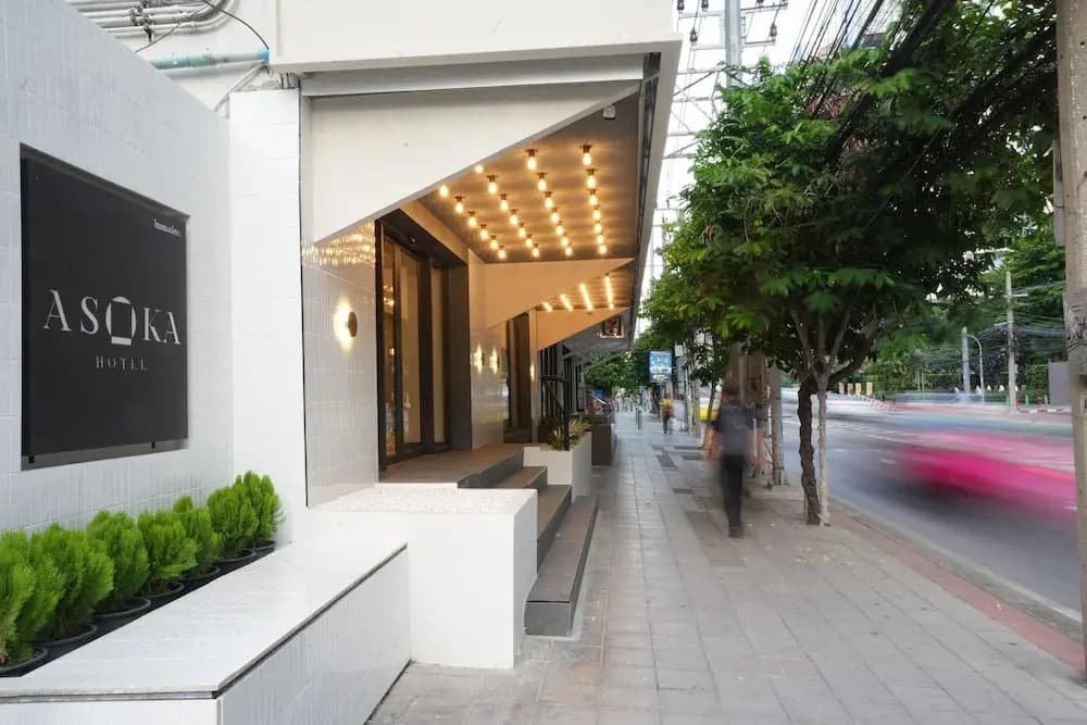 Asoka Hotel - photo 1