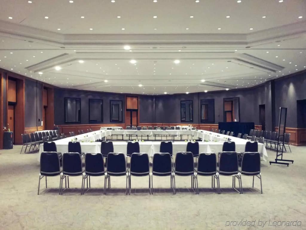Novotel Sydney International Airport Hotel - photo 16