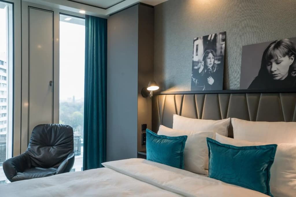Motel One Berlin-Upper West - photo 3