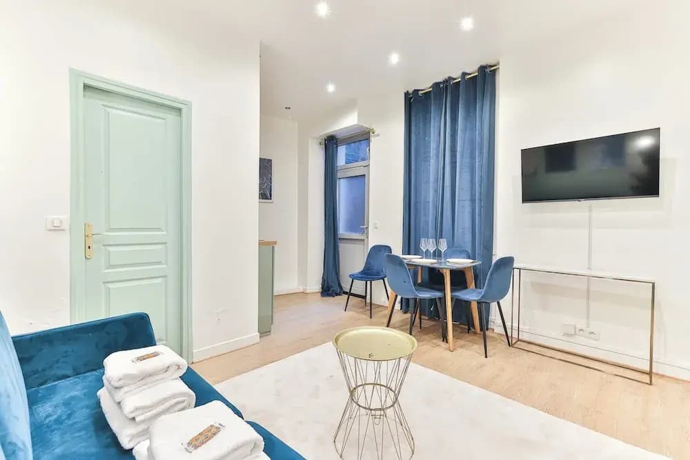 Appartement in the Heart of Paris Nation/charonne - photo 6