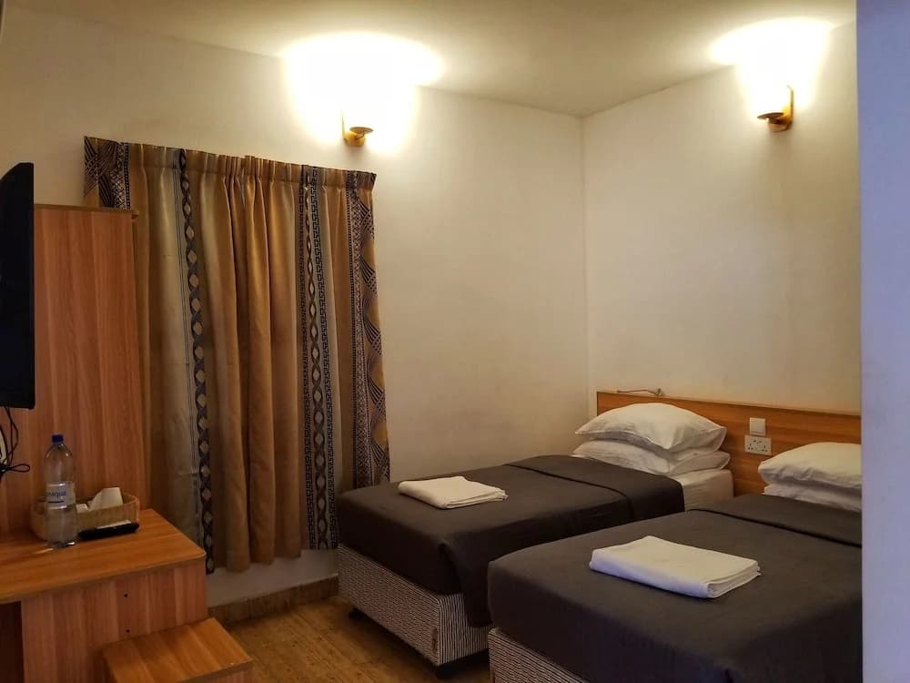 Nomadic Inn - photo 3