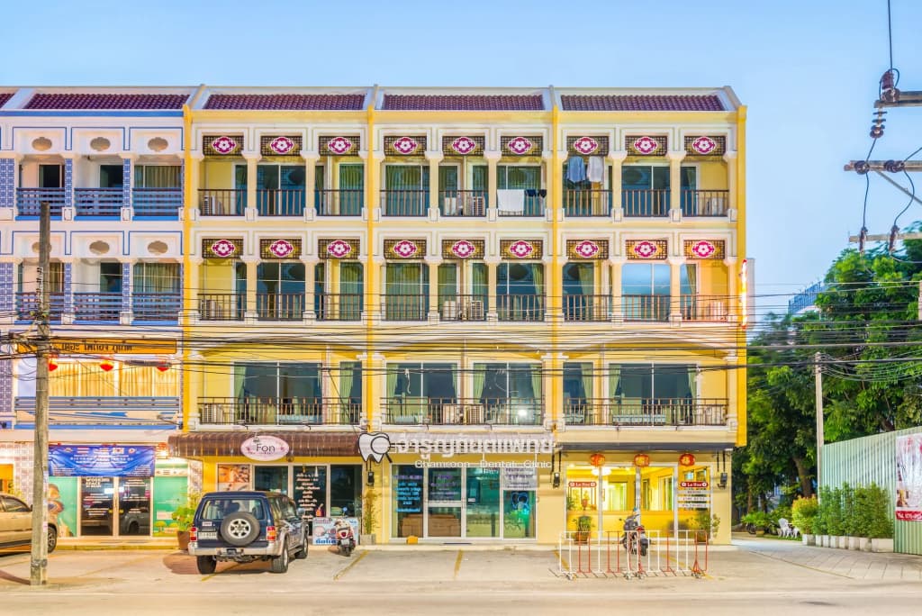 Le Hua - main photo
