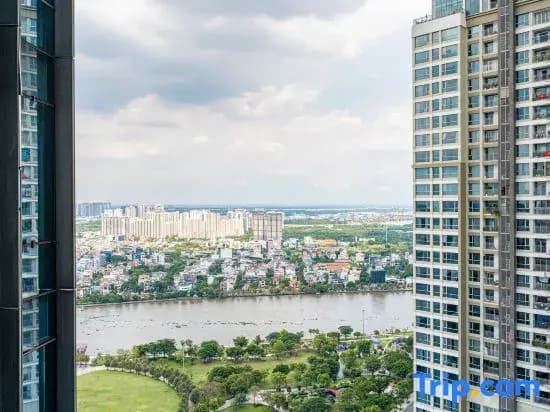 Condotel Imperial Landmark 81 - photo 1