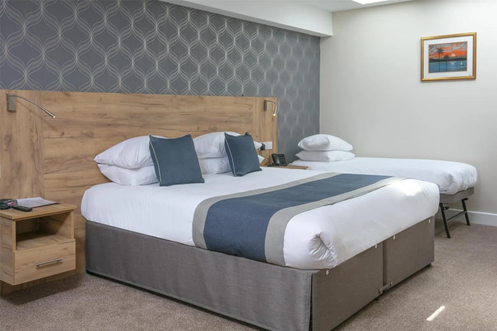 Best Western Northfields Ealing Hotel-Opposite Northfield Station -Piccadilly line - photo 22
