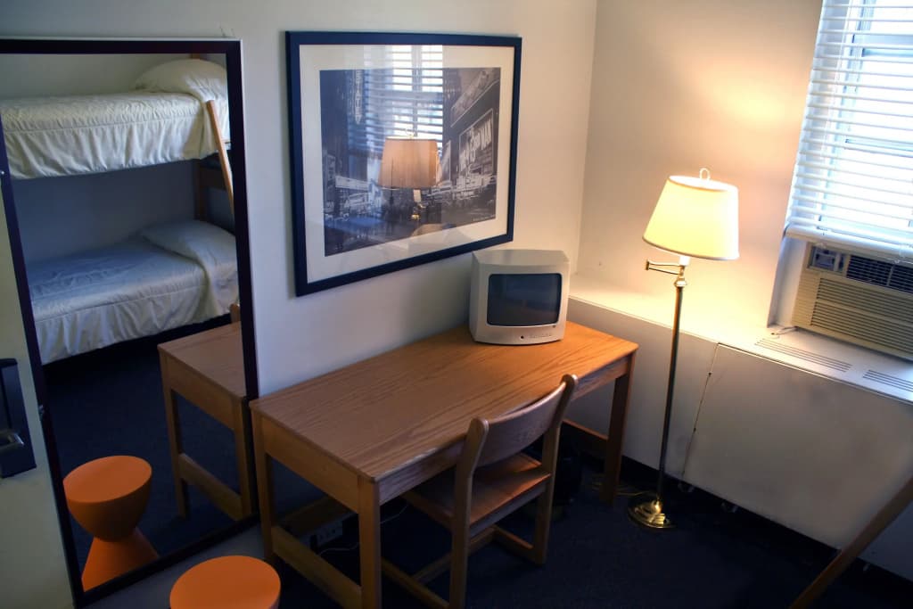 West Side YMCA Hostel - photo 31