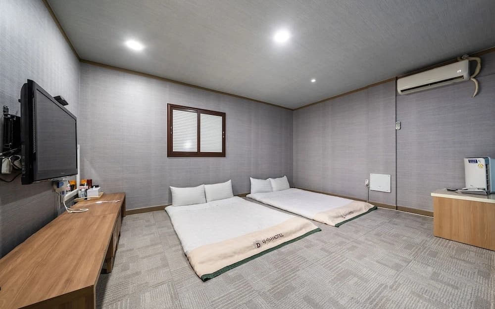 Sadang Charis Hotel - photo 43