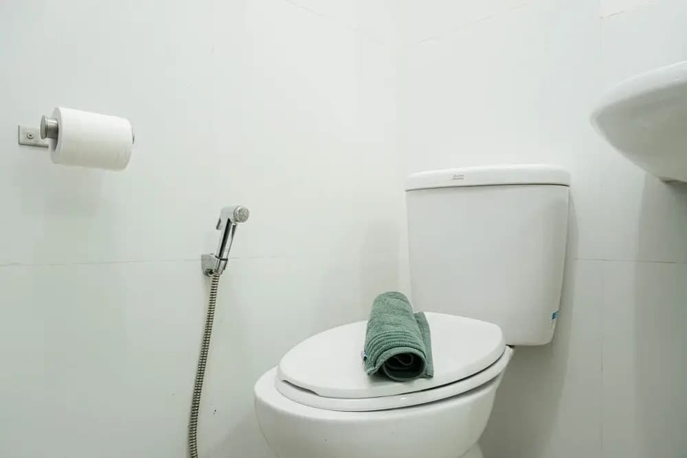Spacious 3BR Ambassade Residences Apartment near Kuningan - photo 3