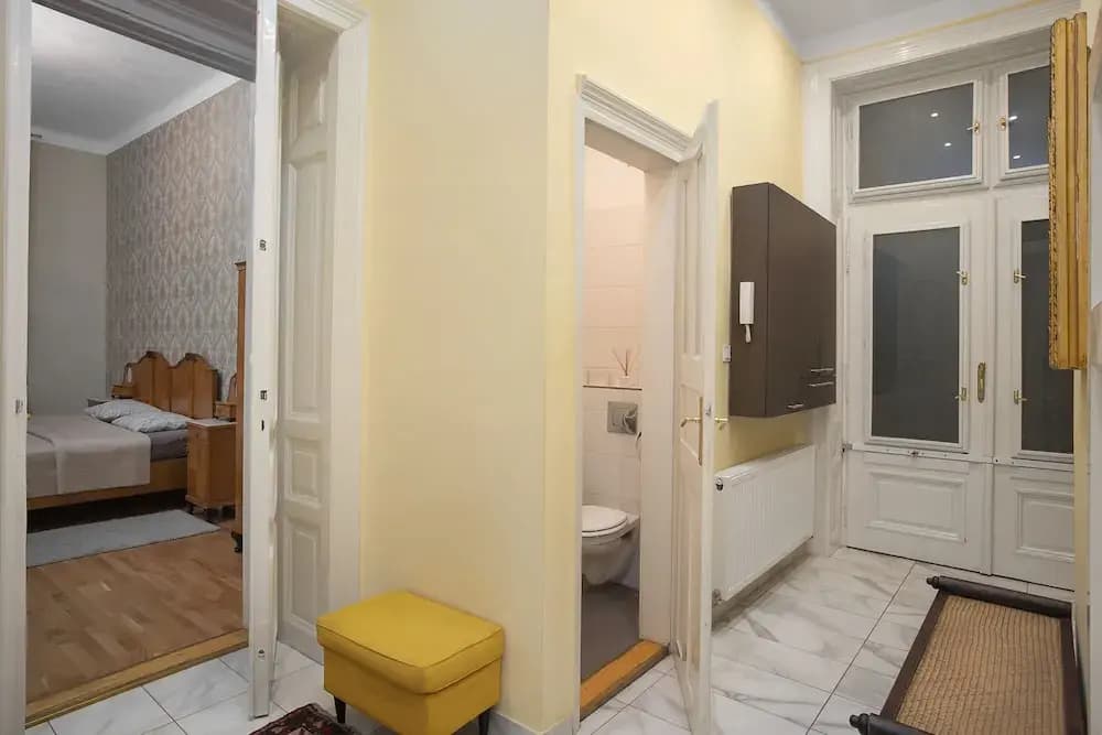 New York Palace View Apartment - photo 19