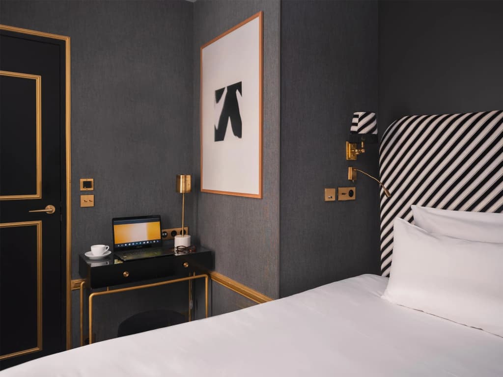 Snob Hotel - photo 17