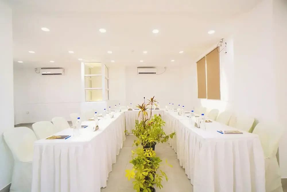 Hotel Flora - photo 20