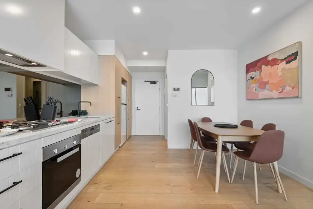 Contemporary 2-bed Haven With Swimming Pool - photo 13