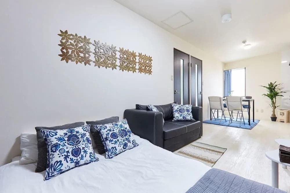 Nishikamata Colorbee House - photo 1