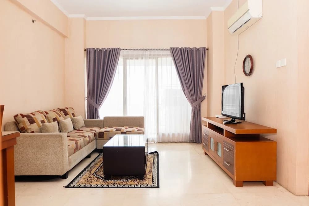 Spacious 3BR Poins Square Apartment - photo 1