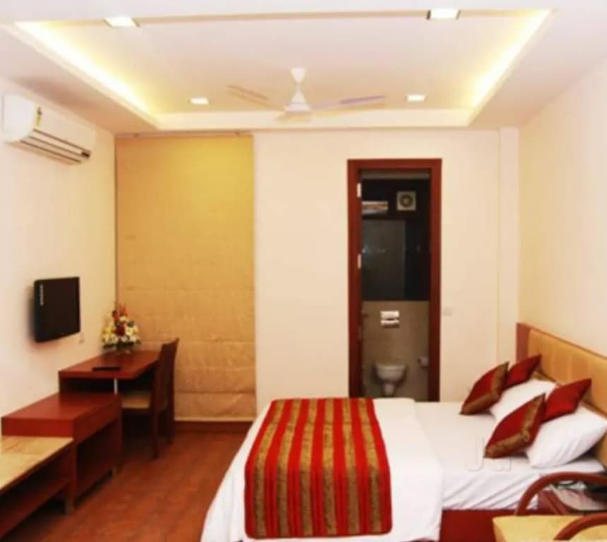 Hotel Shhaurya - photo 9