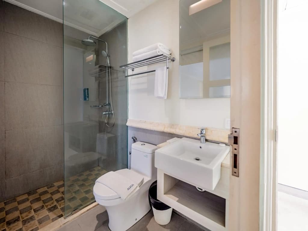 Alron Hotel Kuta Powered by Archipelago - photo 8