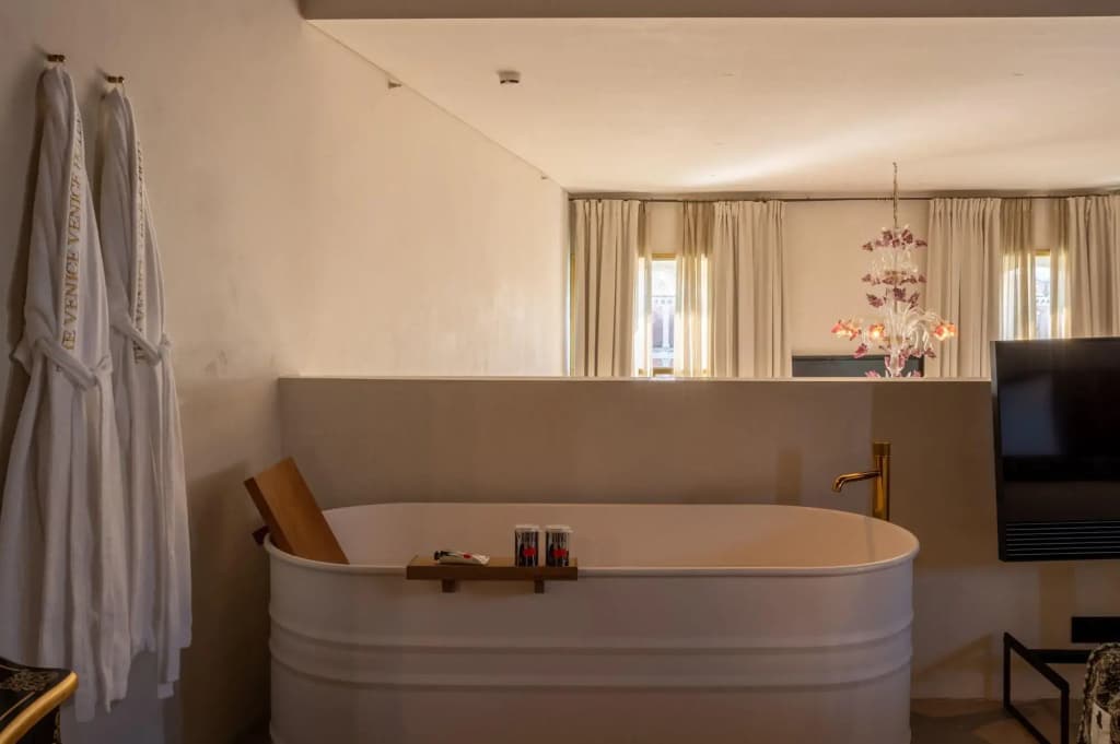 The Venice Venice Hotel - photo 49