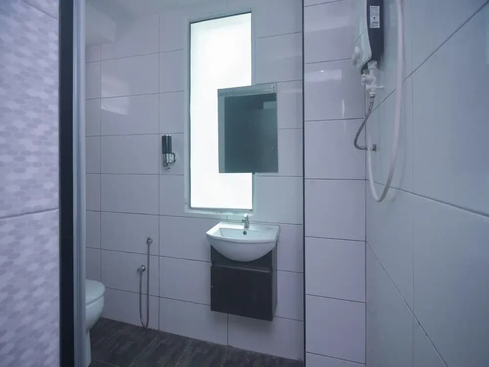 Oyo 44052 Seven Hotel - photo 8