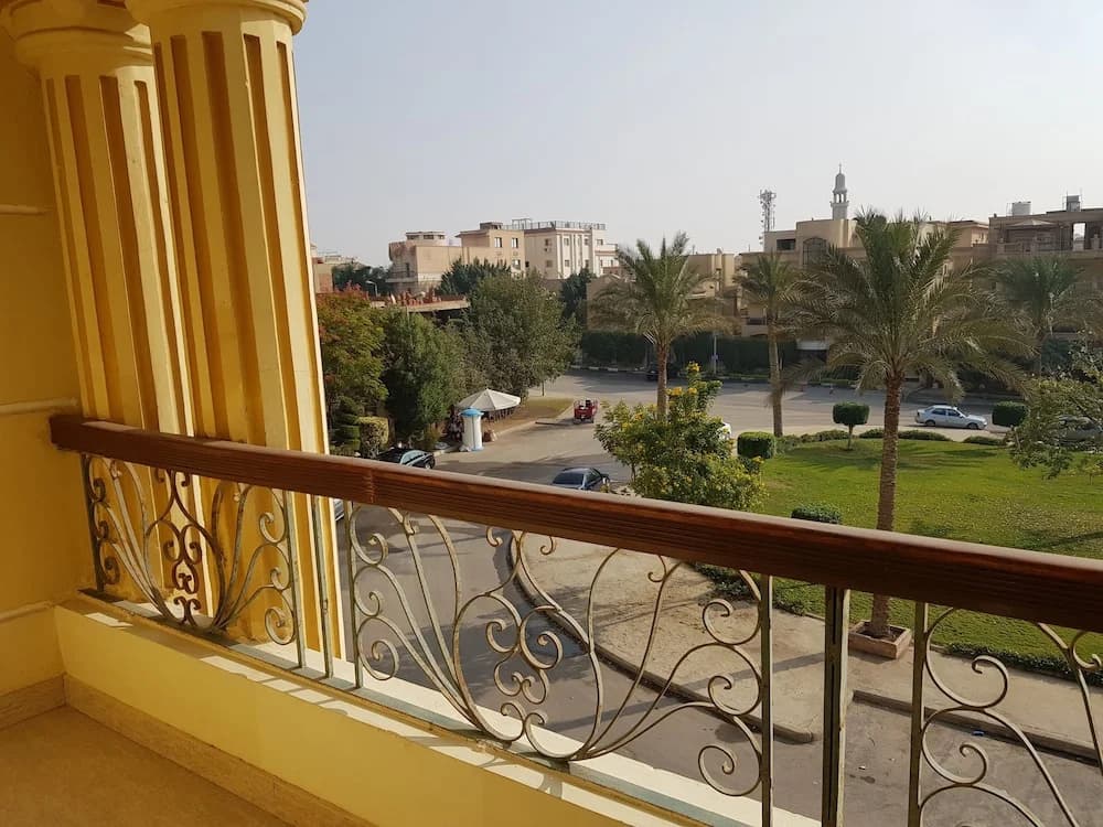 El Choueifat Apartments - photo 16