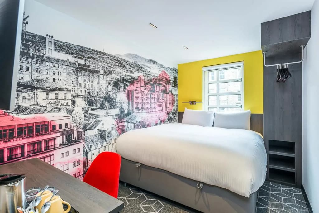 KM Hotel - photo 3