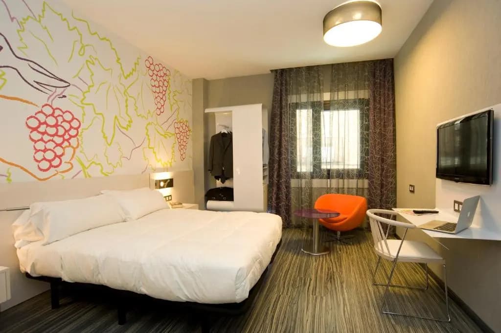 Hotel ibis Styles Madrid Prado - main photo