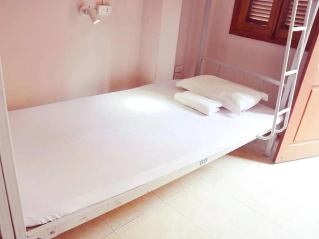 Hanoi Youth Hostel - photo 3