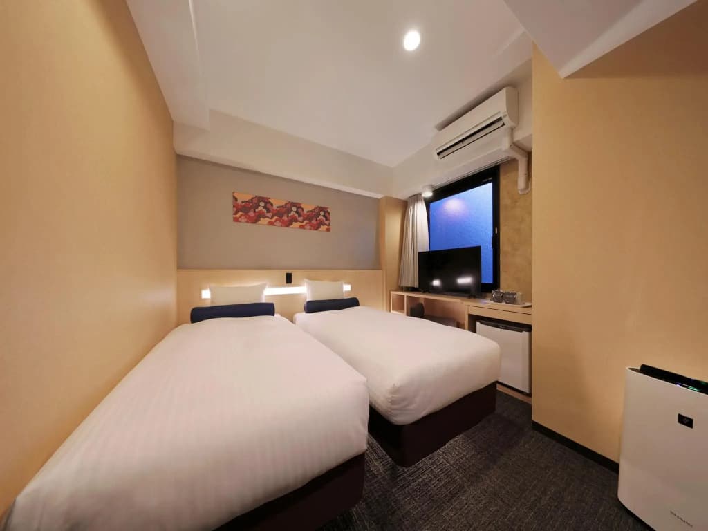 Shinsaibashi Higashi Crystal Hotel - photo 20