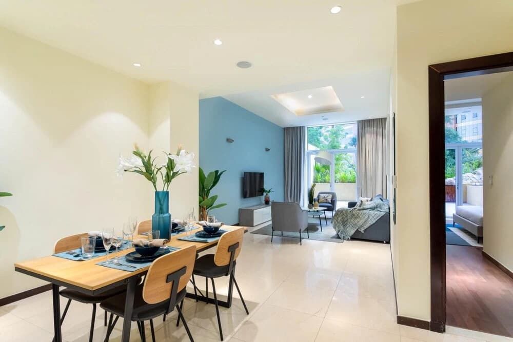 Luxury Urban Chic Apt on Palm w Prvt Beach Access - main photo