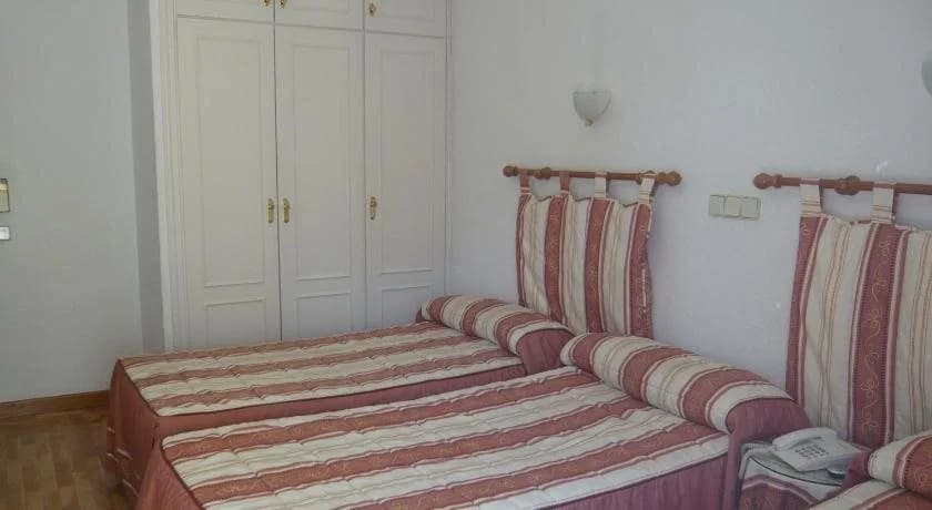 Hostal Triana - photo 6