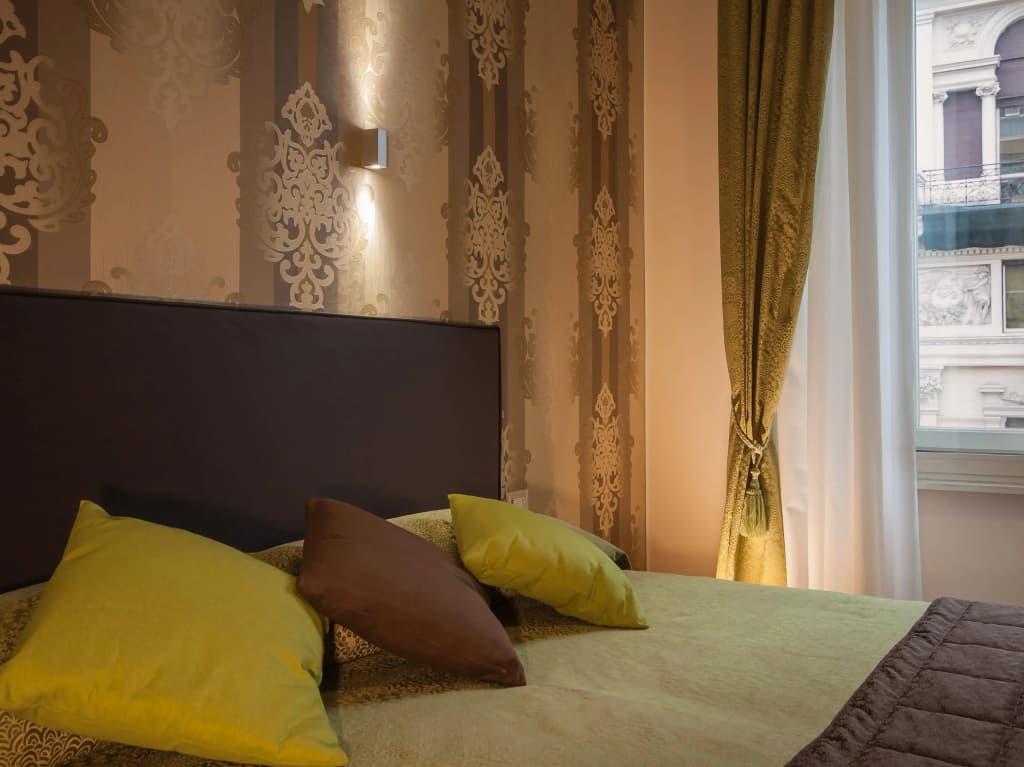 Rome King Suite - photo 12