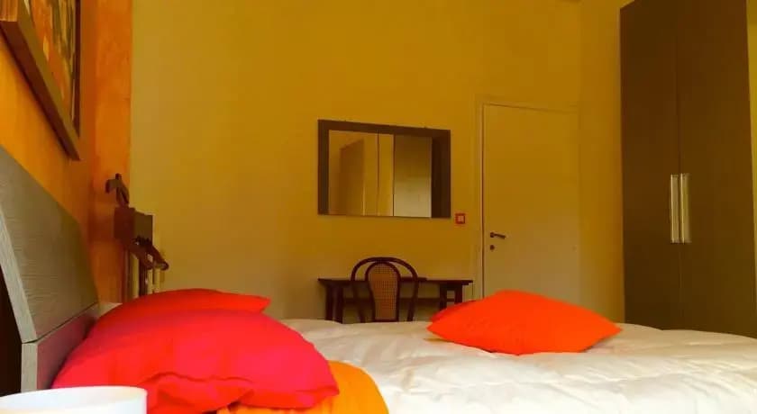 Leonardo's guesthouse - photo 3