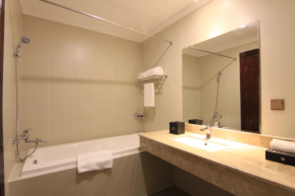 Paracel Beach Hotel - photo 10