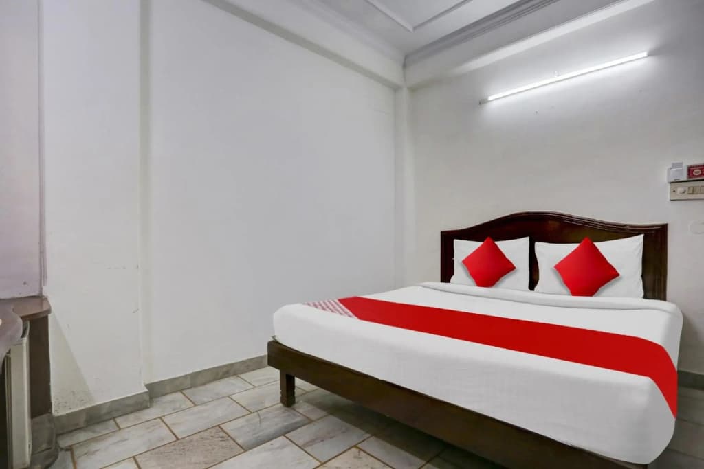 OYO Flagship IAE522 Hotel Cozzy Homes Stay - photo 2