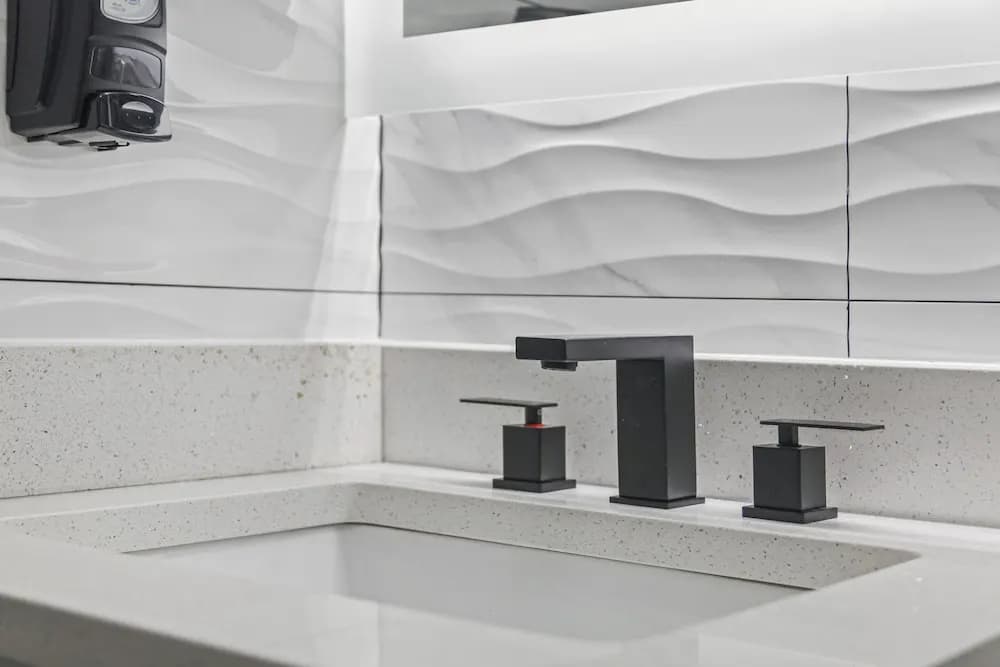 Hotel Opus Bronx - photo 7