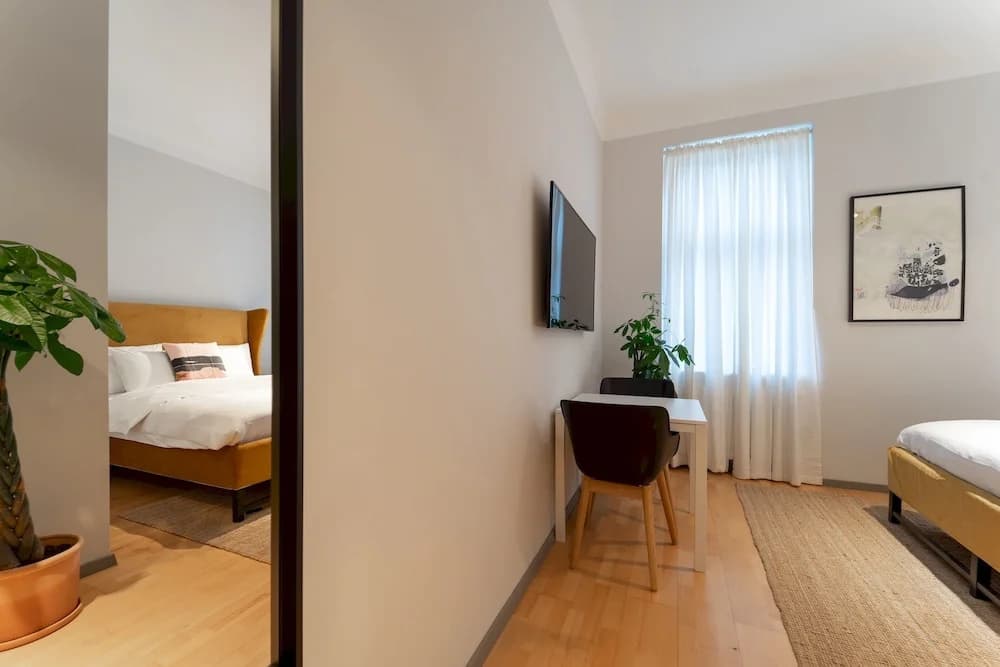 Modern Newly Refurbished Studio - Close TO Center - photo 2