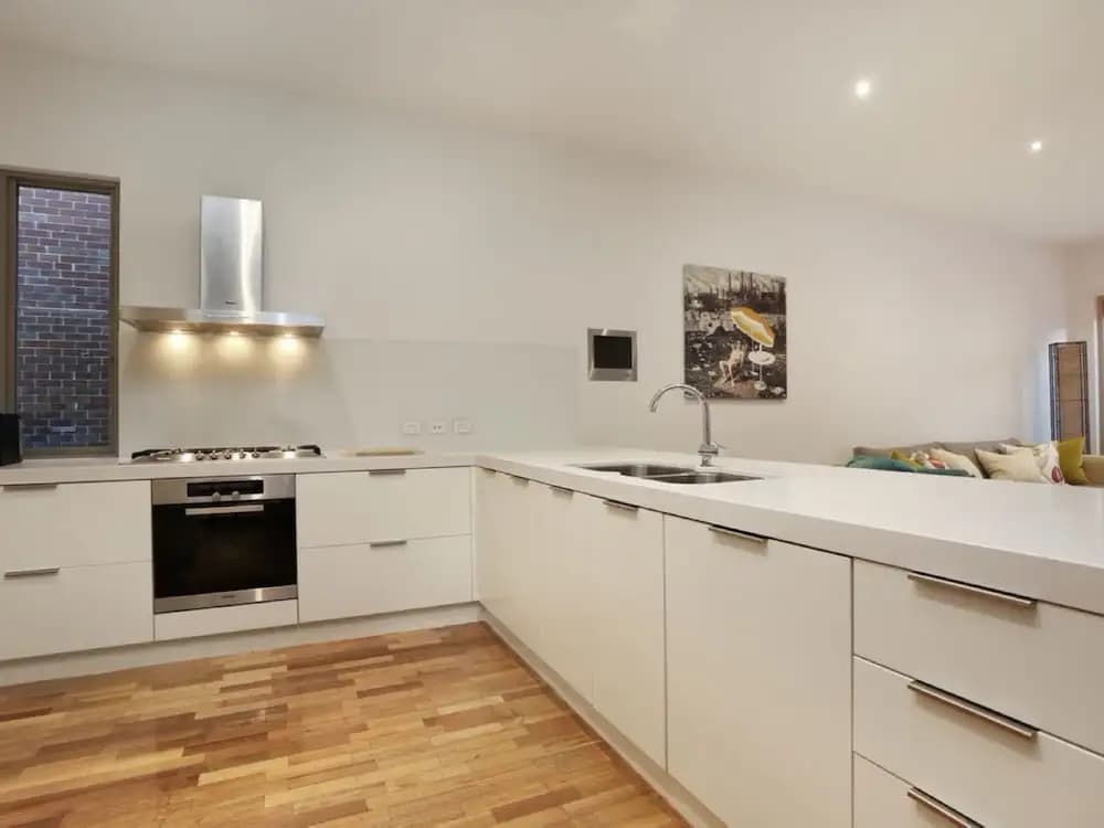 Kew Luxurious Townhouse - photo 16