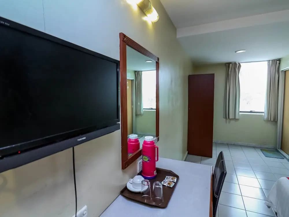 Super Oyo 447 Comfort Hotel Meru - photo 6