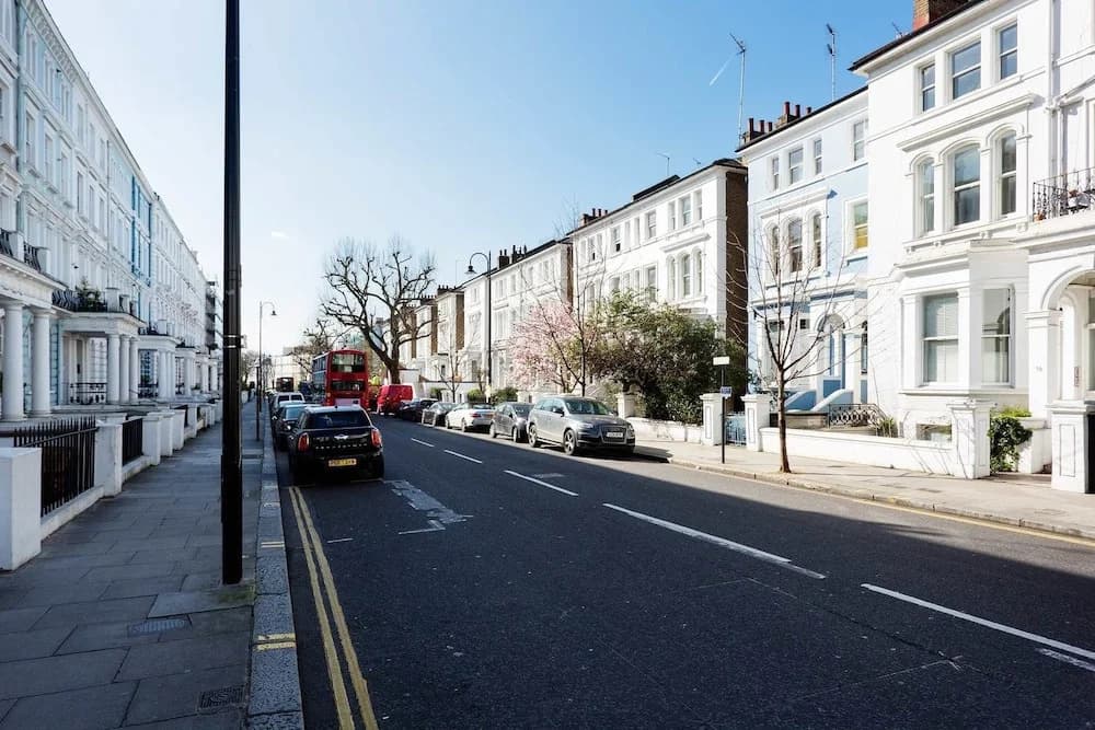Veeve - Elgin Crescent - main photo