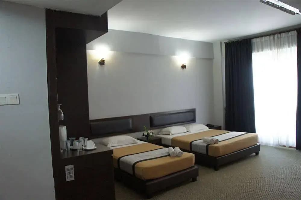Hotel Abadi Melaka - photo 3