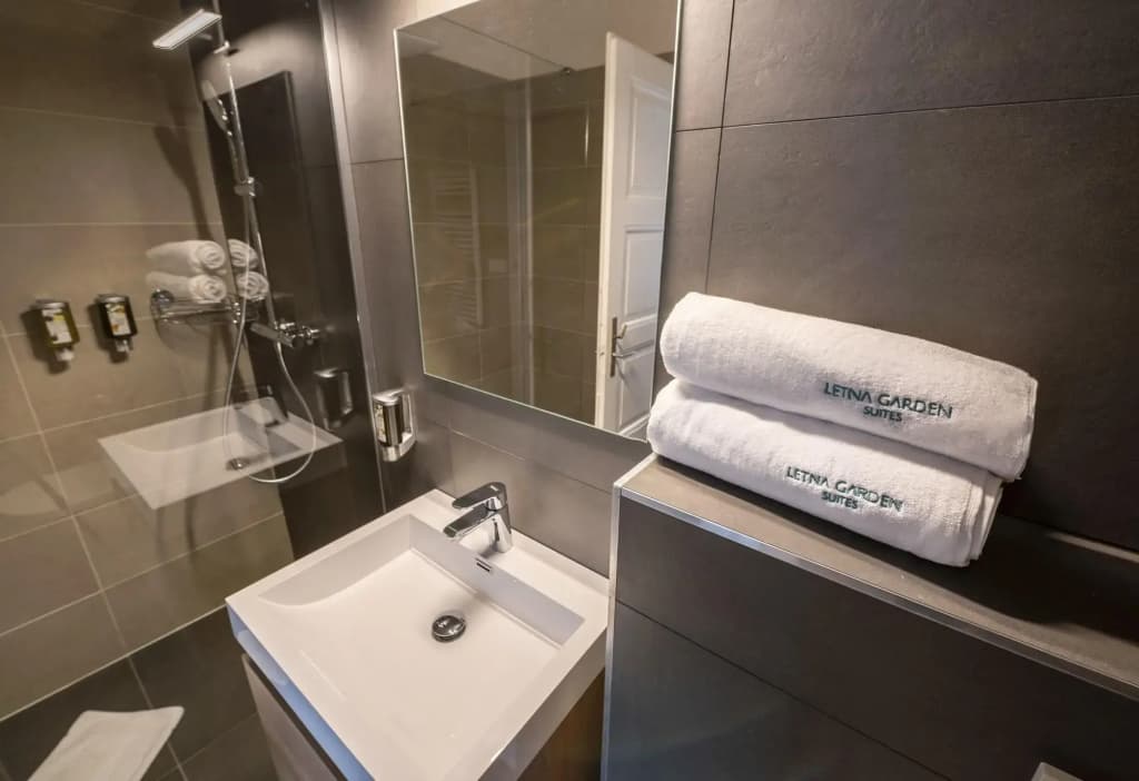 Letna Garden Suites - photo 8