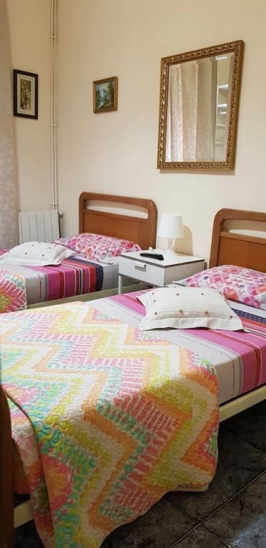 Hostal Loyola - Hostel - photo 23