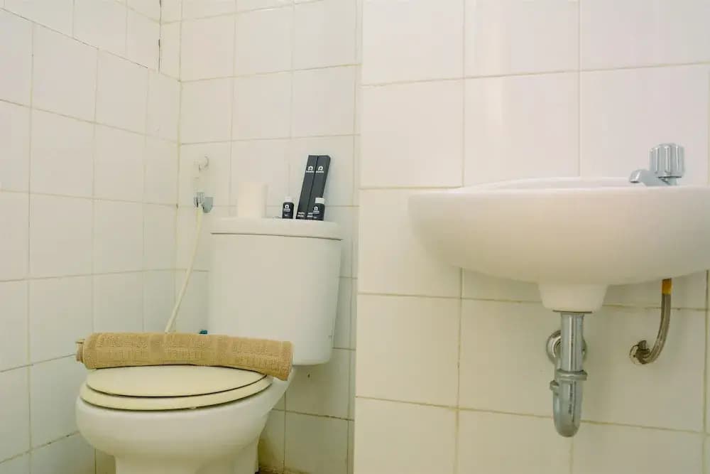 Compact Studio Room Kebagusan City Apartment - photo 6