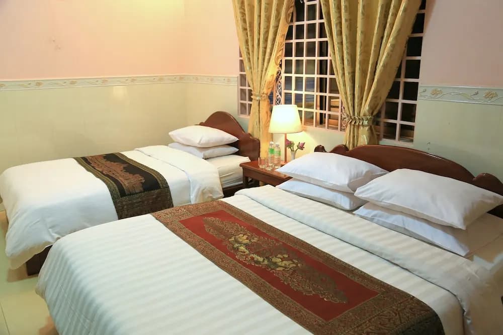 The Golden Square Villa - photo 4