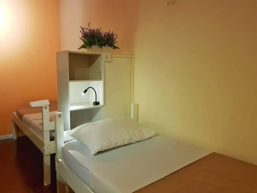 Lavender Lodge - photo 4