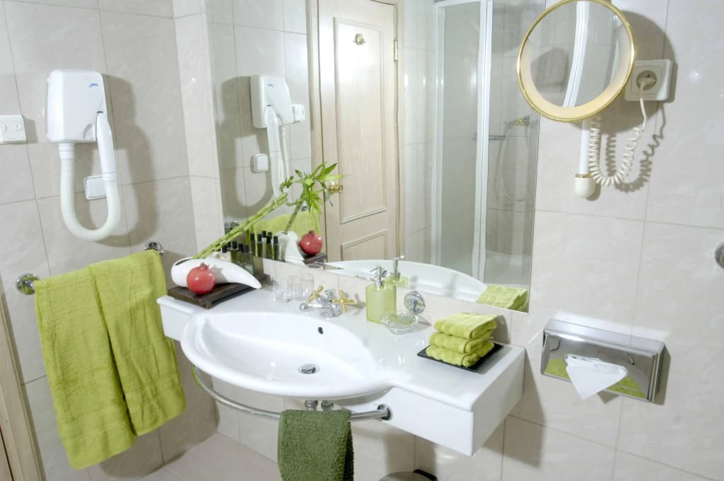 Friday Hotel - photo 7