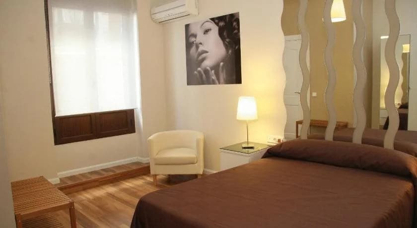 Room Pride Hostal - photo 6